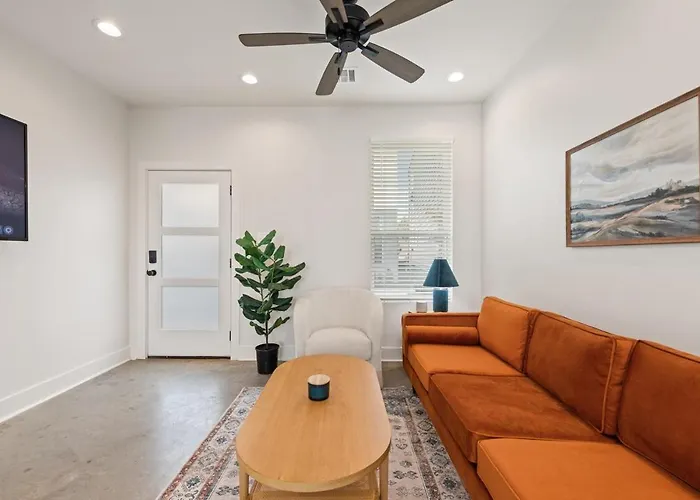 Swamp House Luxury Amenities Chic New 65 Inch Tv